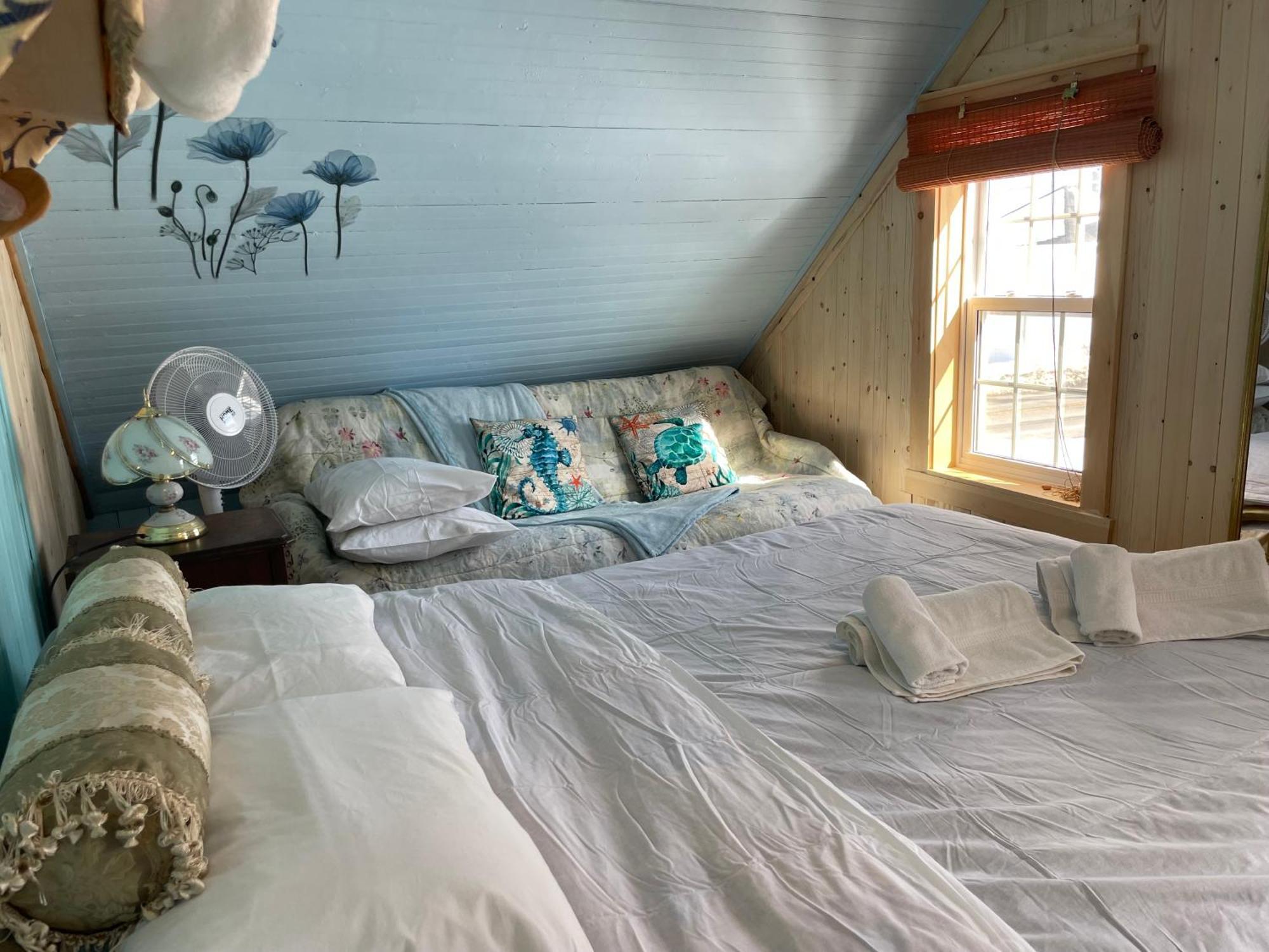 Gite La Belle Forillonne Chambre Bleu Ciel Gaspé Екстериор снимка