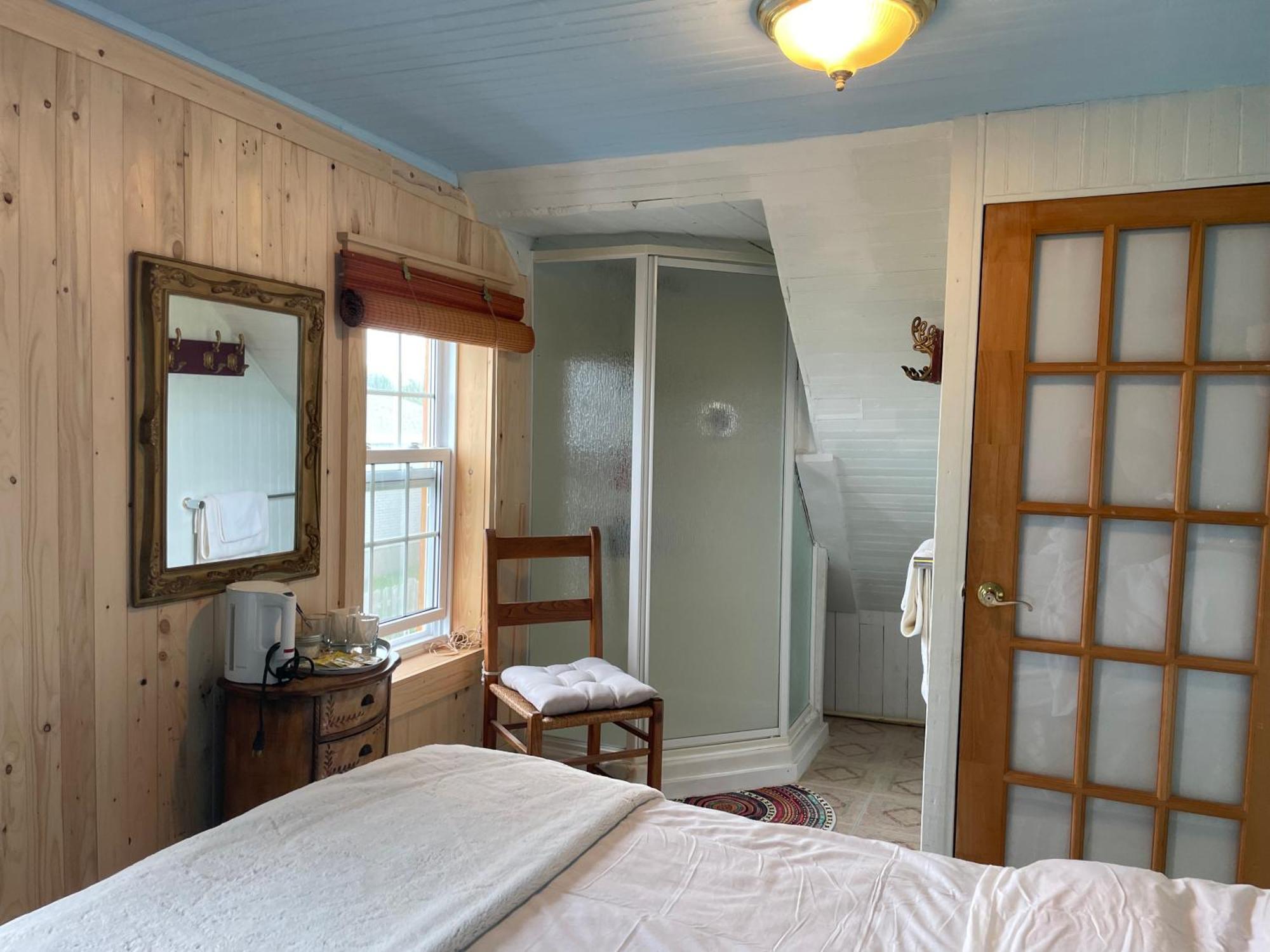 Gite La Belle Forillonne Chambre Bleu Ciel Gaspé Екстериор снимка